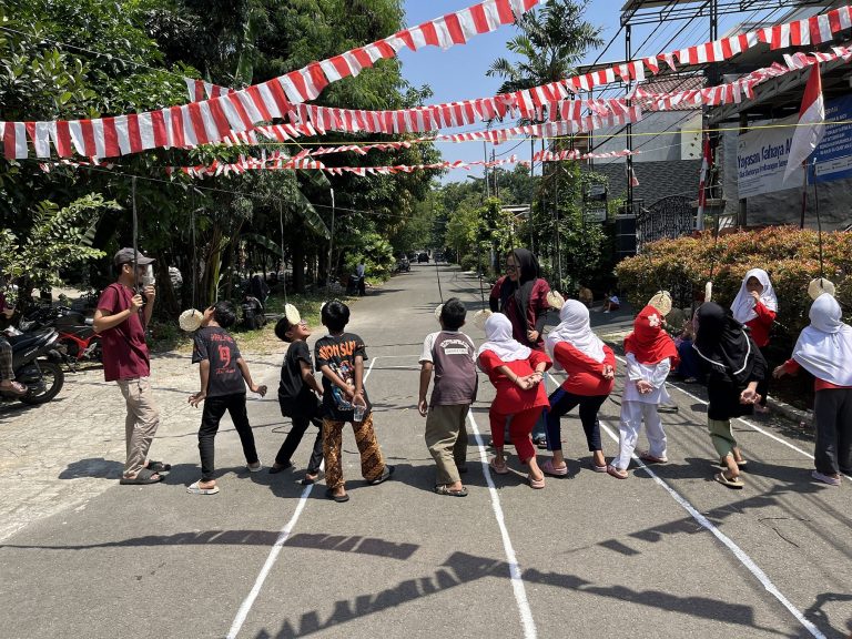 lomba hut indonesia 80